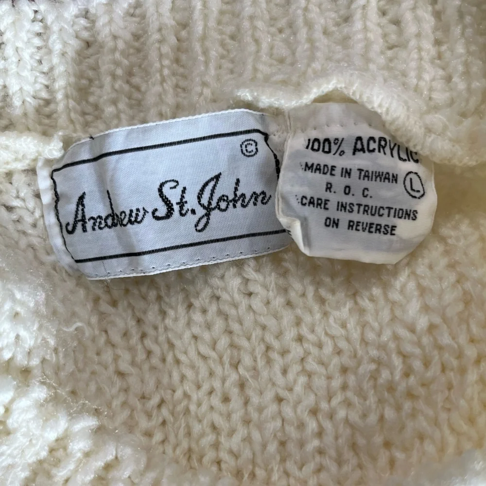 Chunky creamy cozy granny Sweater Pullover -L